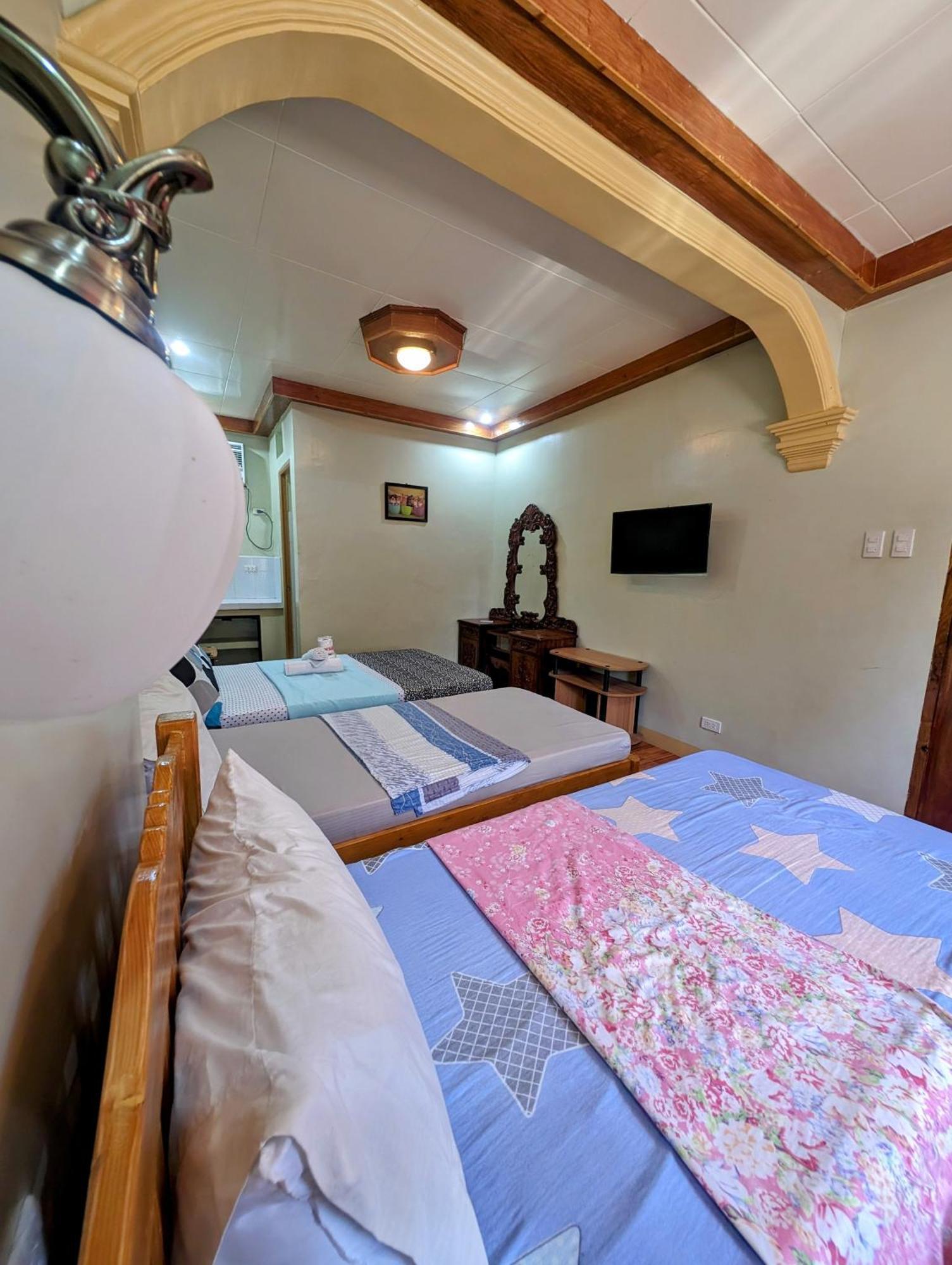 Screaming Gecko Hostel Бусуанґа Екстер'єр фото
