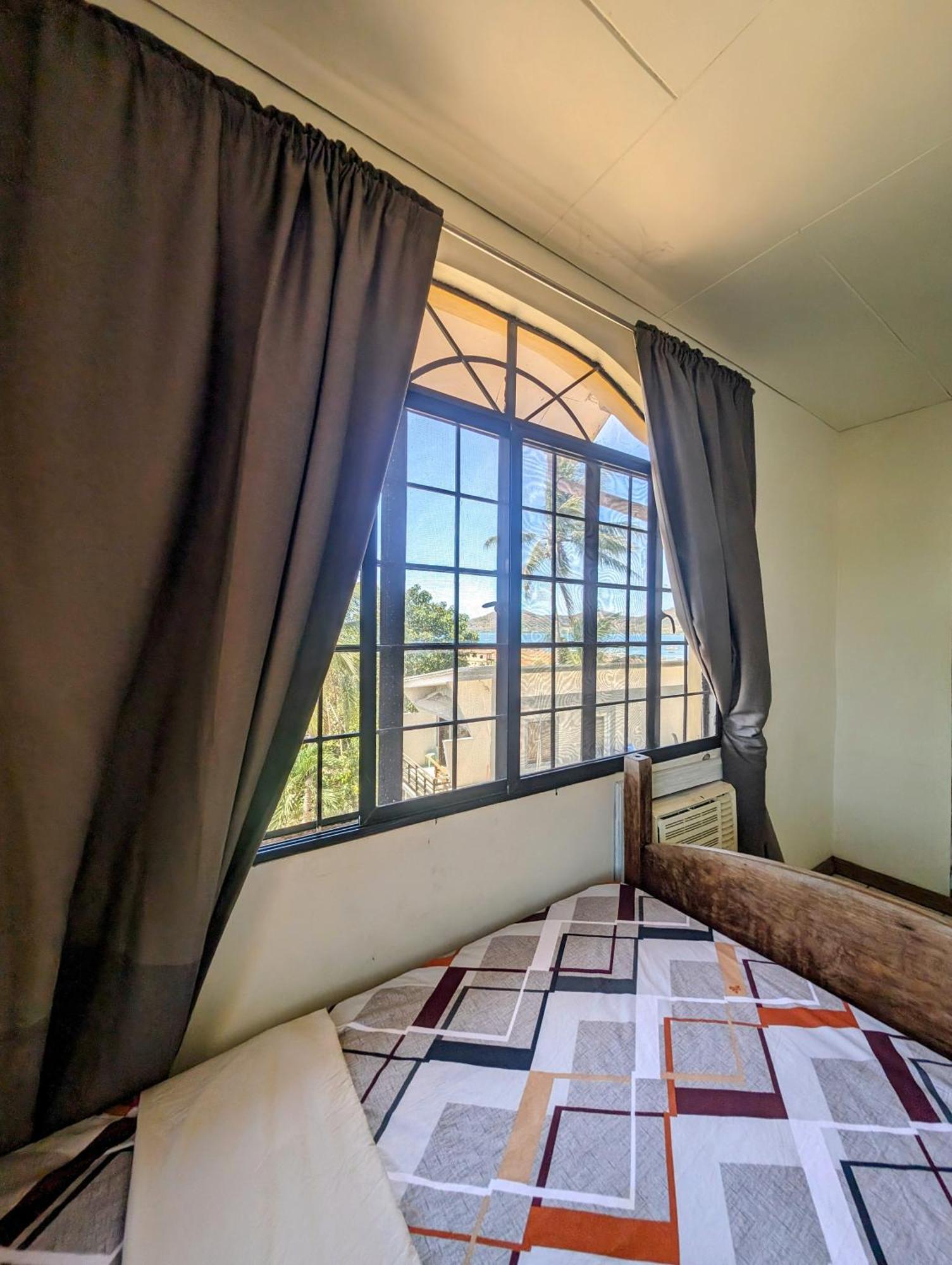 Screaming Gecko Hostel Бусуанґа Екстер'єр фото